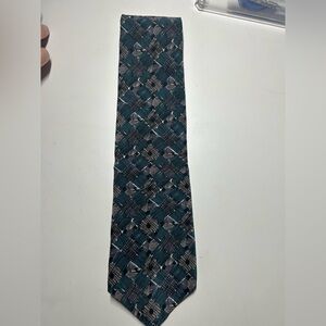 Elegant Checkered Men's Tie